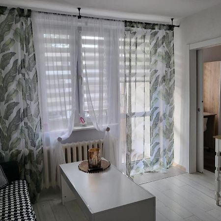 Apartament Zorzy Przy Instytucie Kardiologii Anin Apartment Warsaw Exterior photo